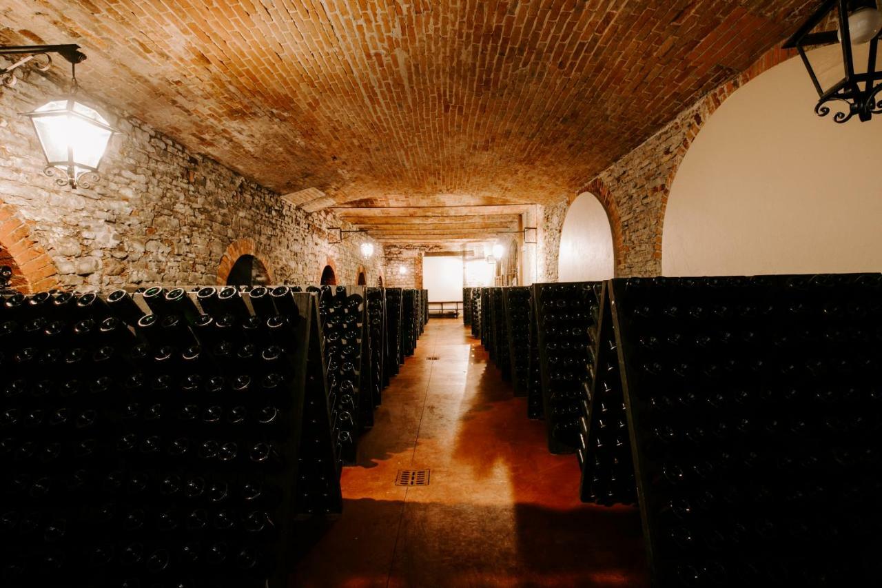 Villa Barbero Alba Langhe Mango Exteriör bild